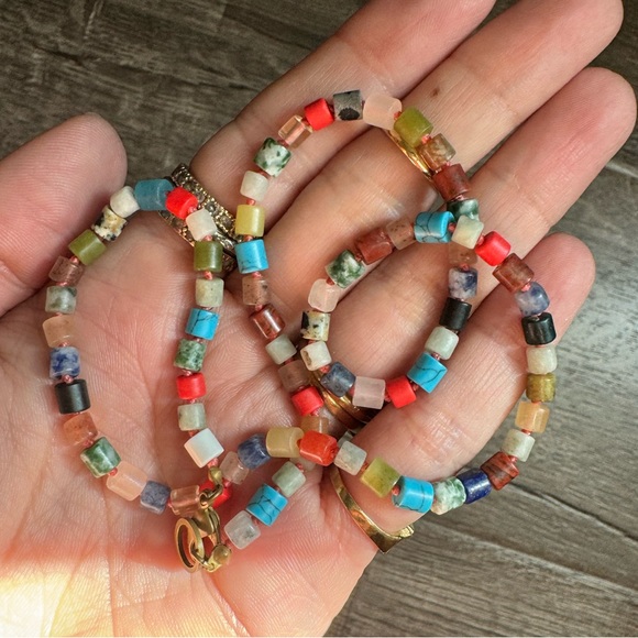 Handmade hand knotted little stone cylinder layering necklace. - Picture 7 of 8